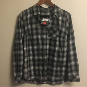 Women’s Expedition Flannel Button-up Shirt